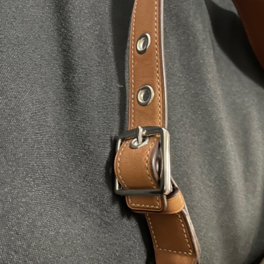 Authentic Coach Purse - Picture 4 of 9